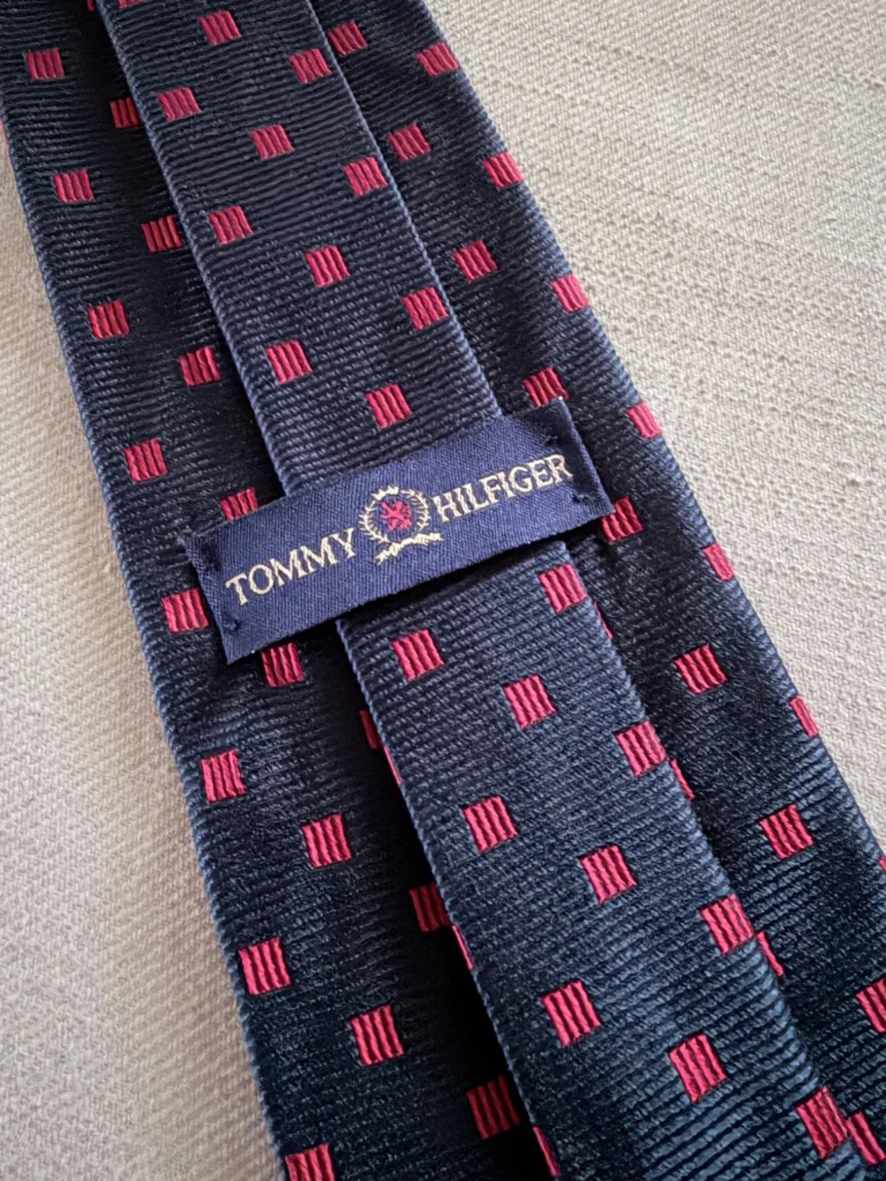 5 for $15 🌸 TOMMY HILFIGER | Navy/Red 100% Silk Tie with Hilfiger Crest for Men